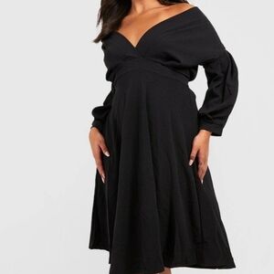 Boohoo Plus Size Off The Shoulder Midi Dress. Size 24. NWT.